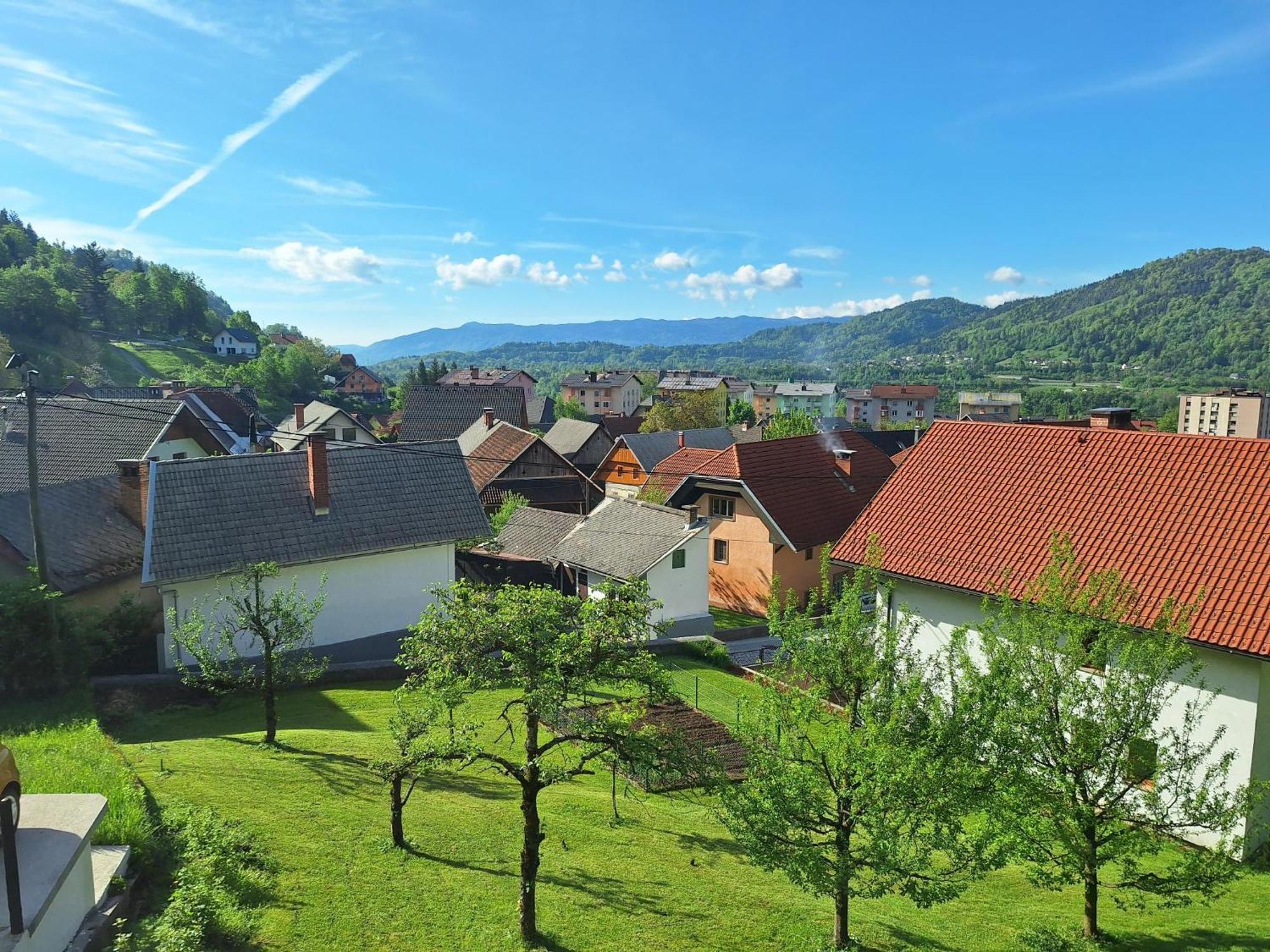 Apartment Belka Jesenice Luaran gambar