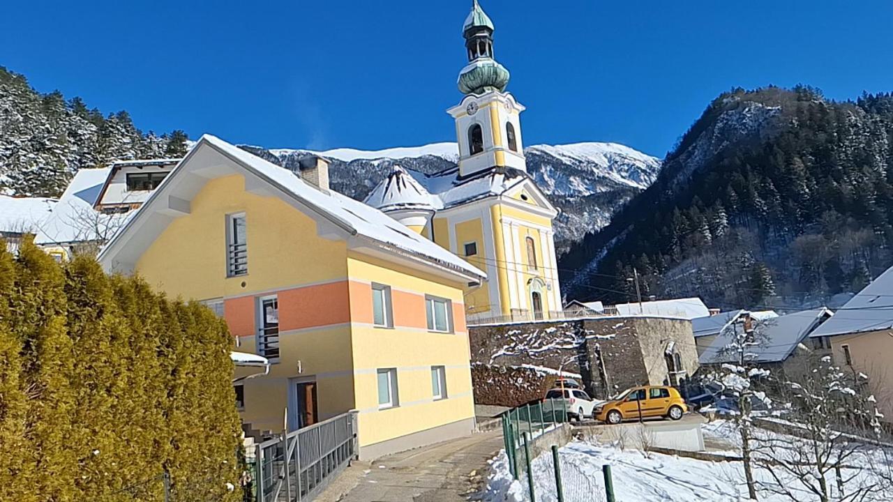 Apartment Belka Jesenice Luaran gambar